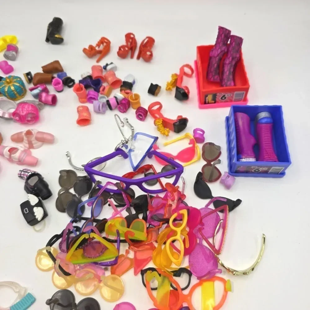 LOL Surprise TOTS Lil Sisters and OMG Accessories